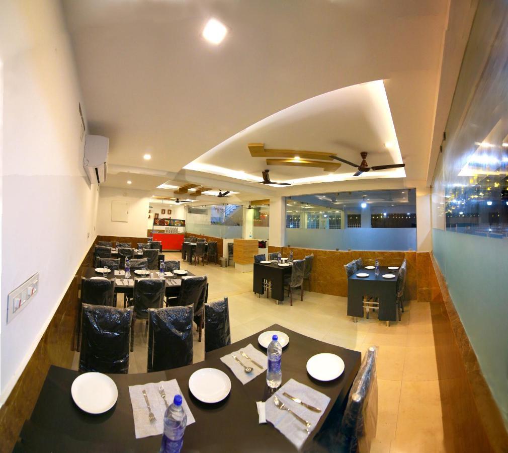 Gateway Airport Hotel Kannur Buitenkant foto