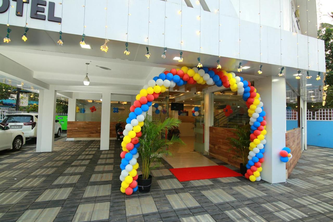Gateway Airport Hotel Kannur Buitenkant foto