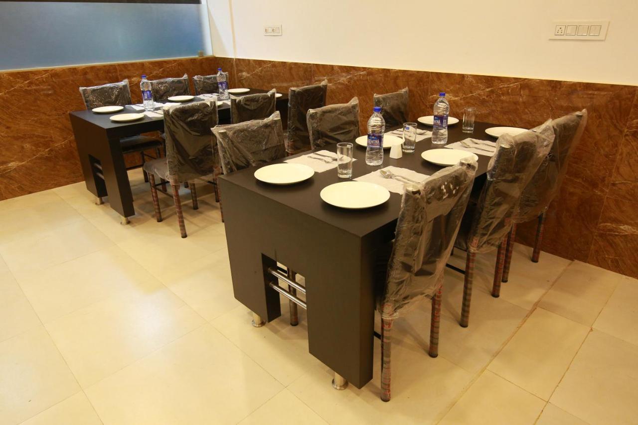 Gateway Airport Hotel Kannur Buitenkant foto