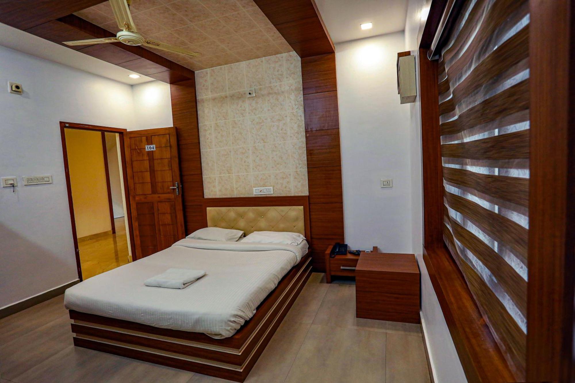 Gateway Airport Hotel Kannur Buitenkant foto