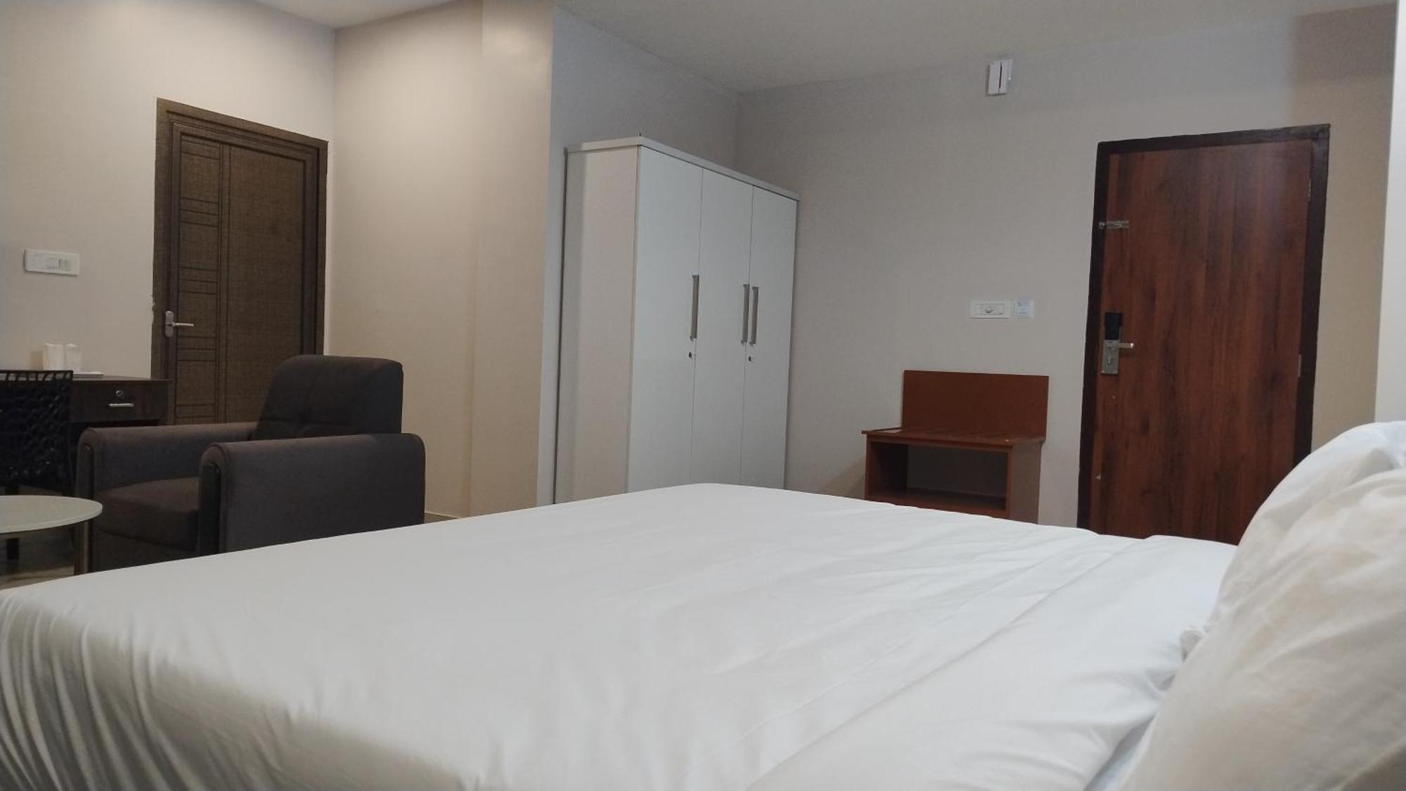 Gateway Airport Hotel Kannur Buitenkant foto